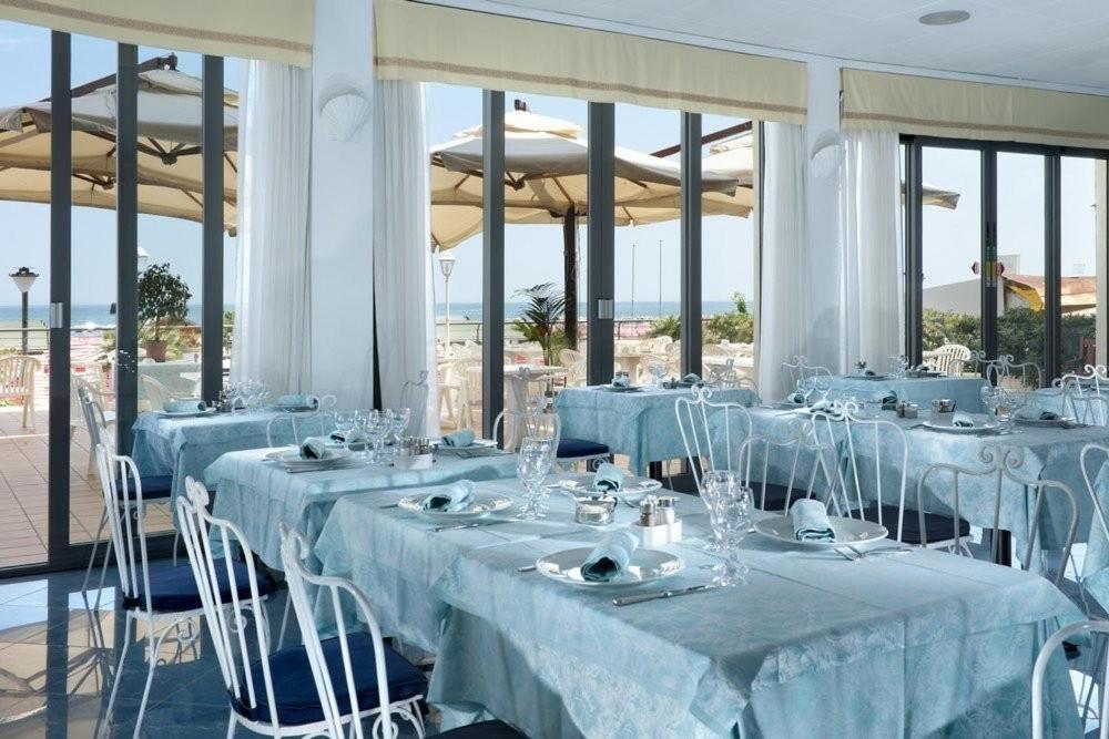 Hotel Nord Est Cattolica Kültér fotó