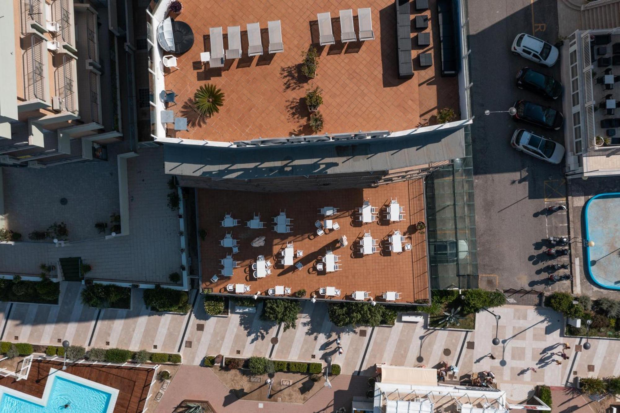 Hotel Nord Est Cattolica Kültér fotó