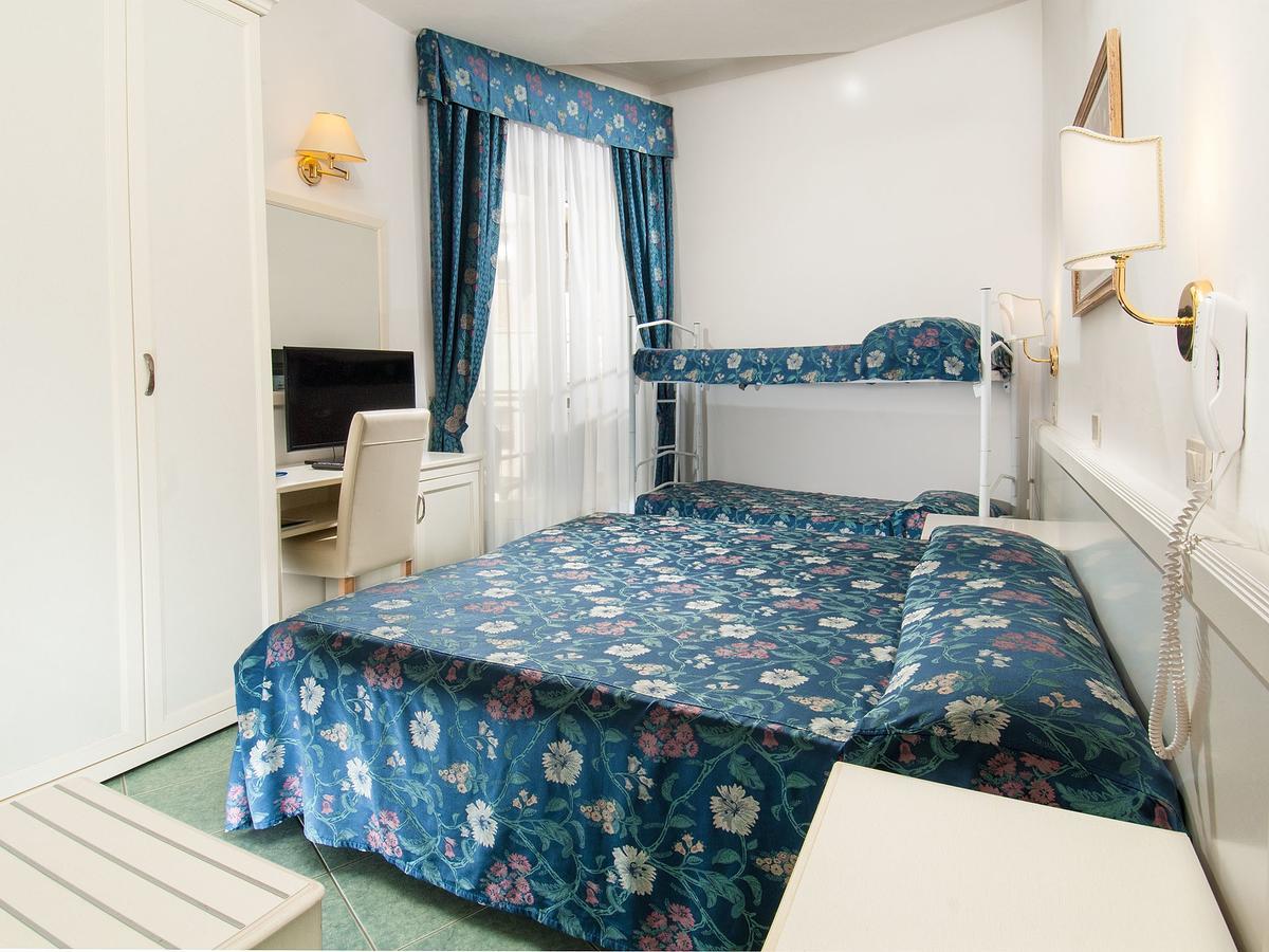Hotel Nord Est Cattolica Kültér fotó