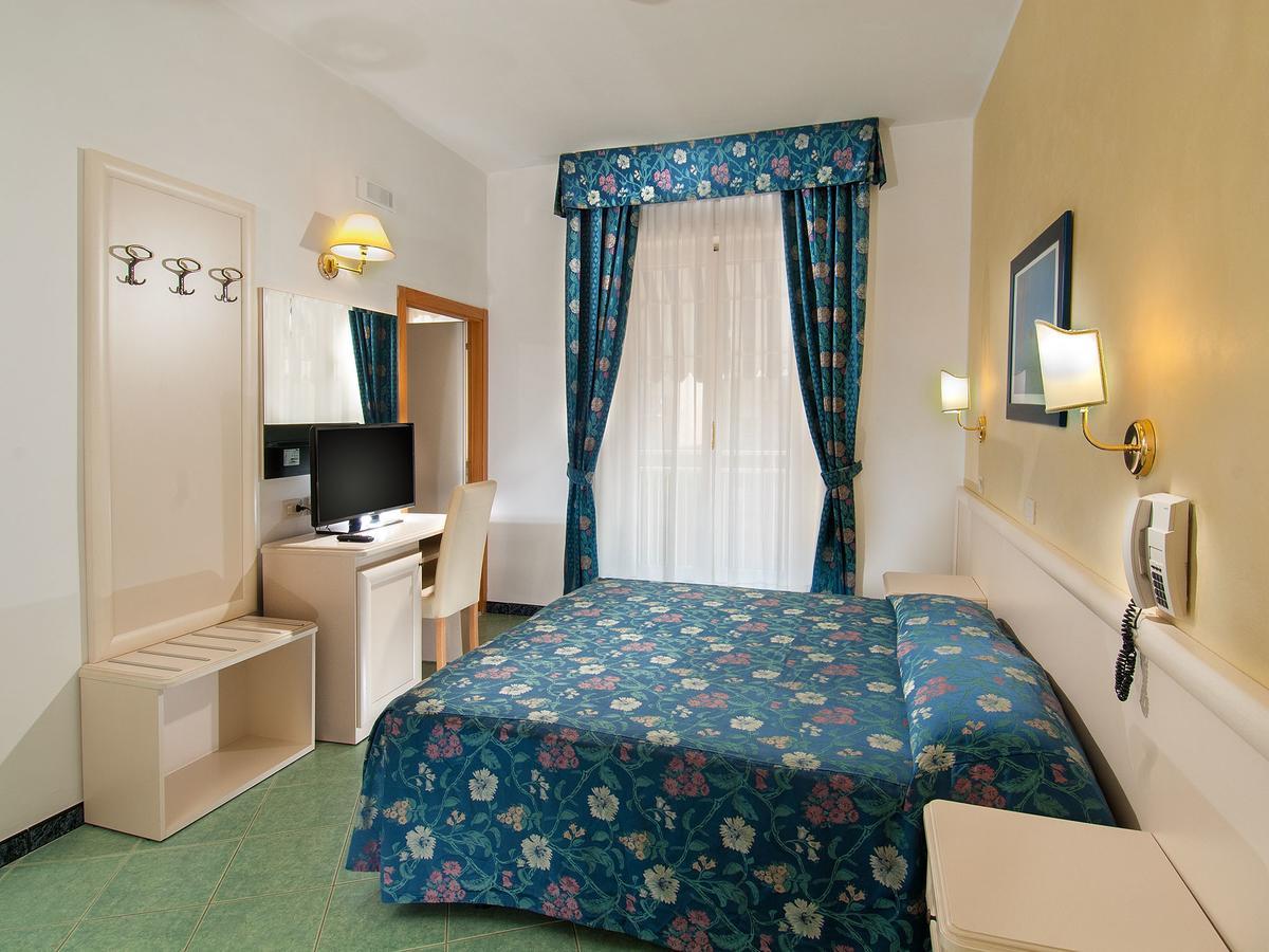 Hotel Nord Est Cattolica Kültér fotó